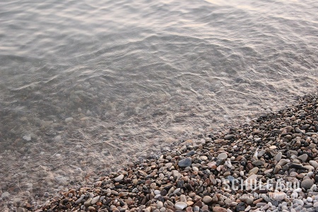 Галечный берег Чёрного моря